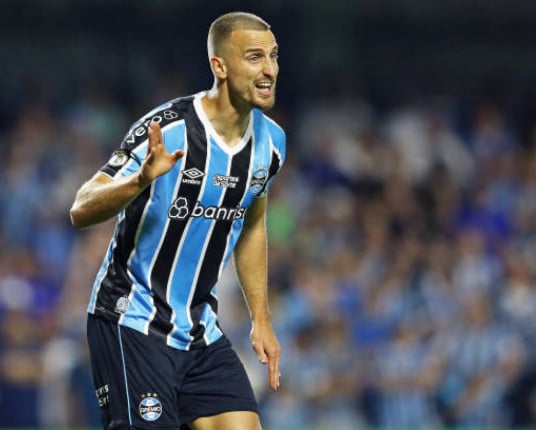 Fora dos planos, Rodrigo Ely rescinde contrato com o Grêmio e deve acertar com espanhol Almería