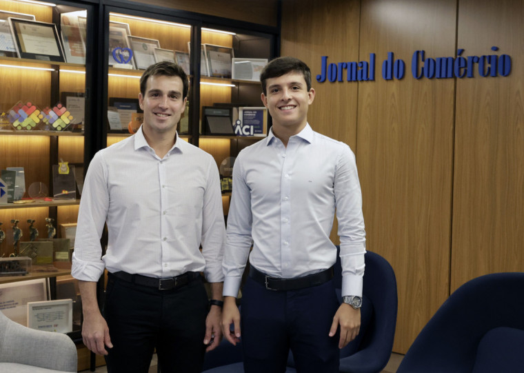 Pedro Rocha (à direita) apresentou a Liga do Mercado Financeiro a Giovanni Jarros Tumelero