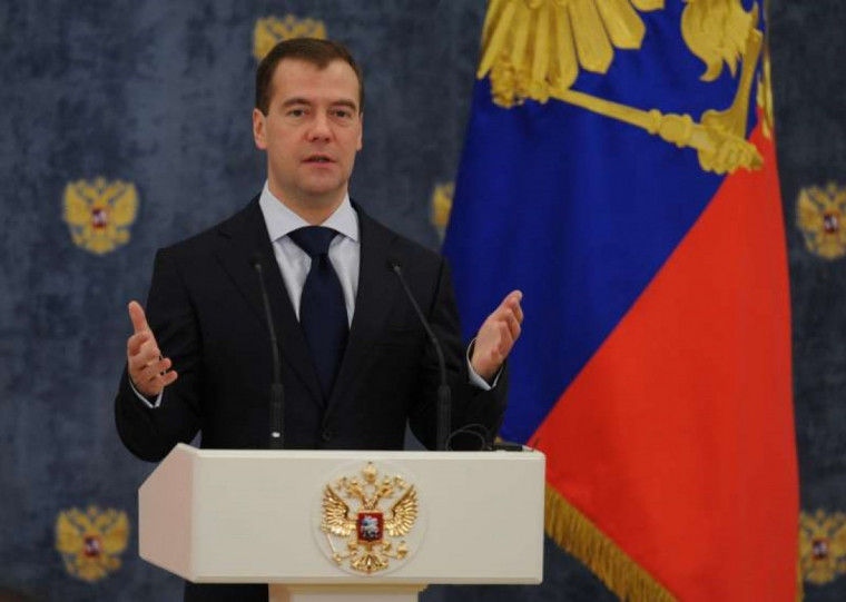 Dmitri Medvedev disse ainda que essa narrativa estava sendo inventada por líderes ocidentais para "justificar seu próprio comportamento"