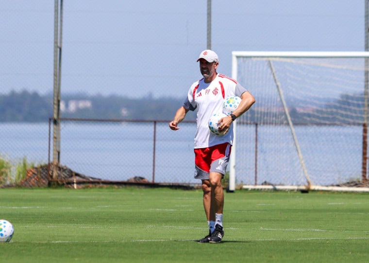 Pezzolano será reponsável por escalar time que tenta encerrar o ciclo nesta quarta-feira, às 19h