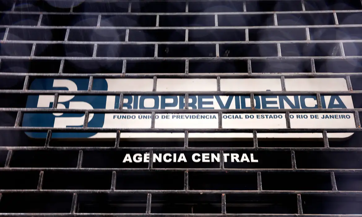 Em 23 de janeiro, Deivis foi alvo de operação de busca e apreensão da Polícia Federal em sua residência