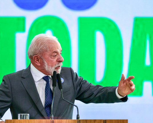 Governo Lula negocia acordo sobre minerais críticos com a Índia