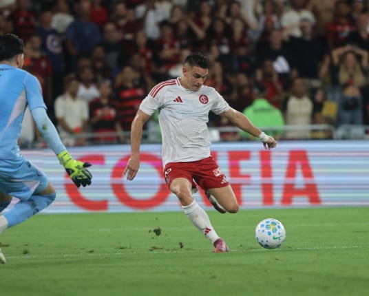 Inter sai na frente, mas cede empate para o Flamengo no Maracanã