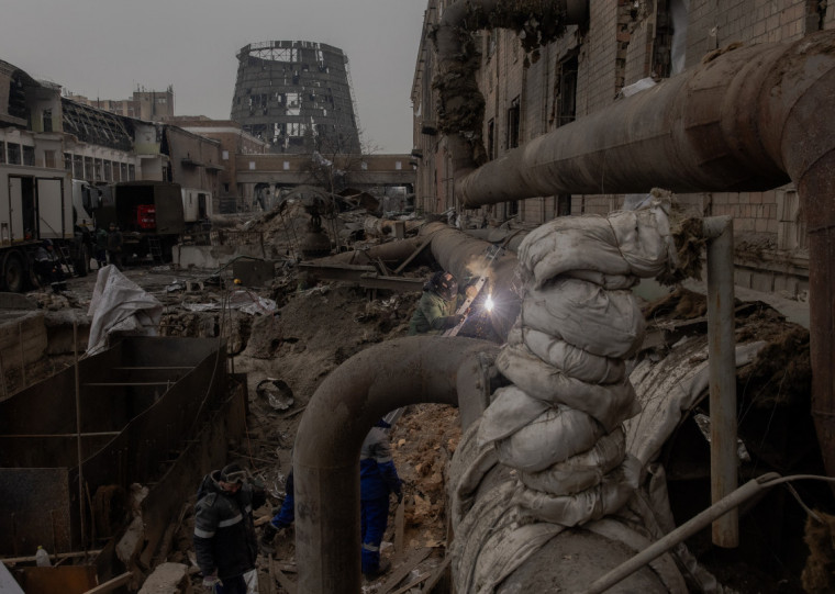 Reunião ocorre em meio à indignação ucraniana com ataques de Putin