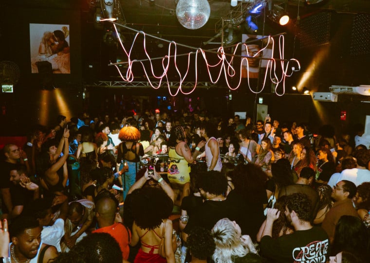 Encontro celebra a cultura negra com DJs locais, convidado do Rio e café da manhã ao amanhecer
