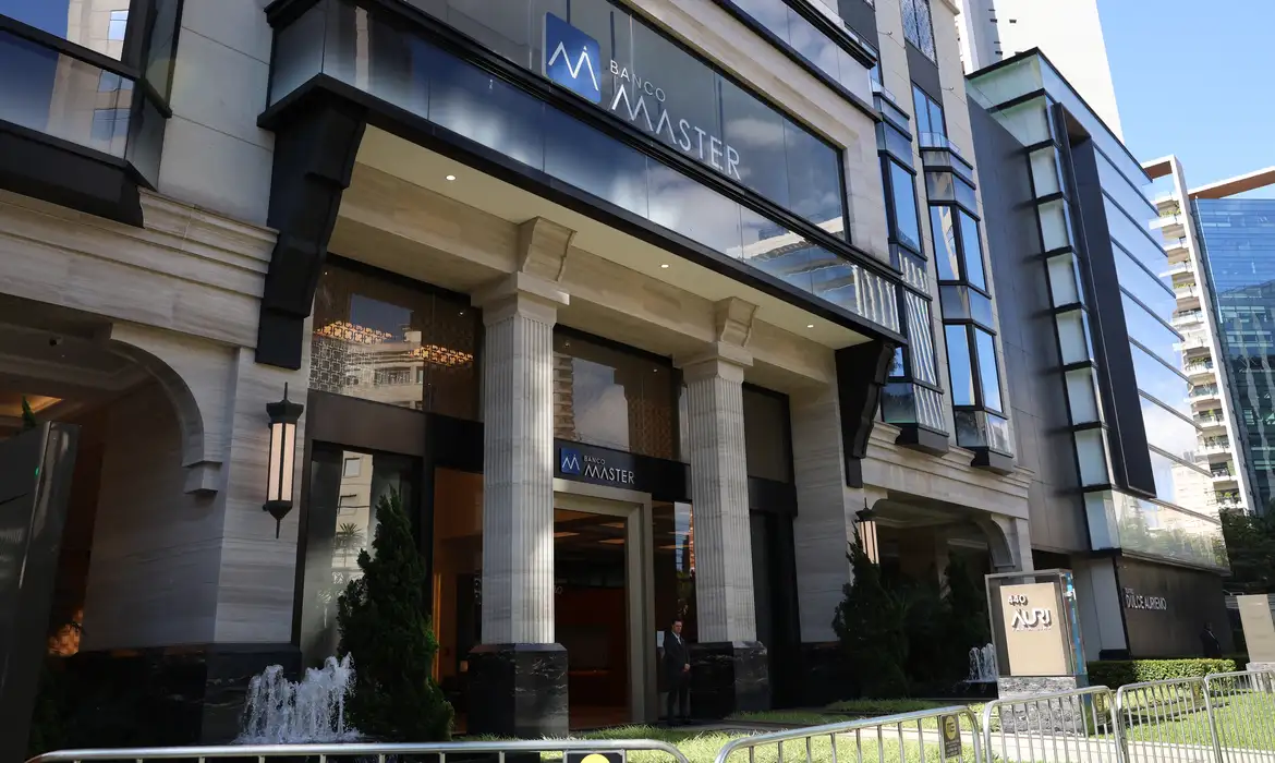  CPMI do INSS vem transferindo o foco dos trabalhos para a instituição do banqueiro Daniel Vorcaro