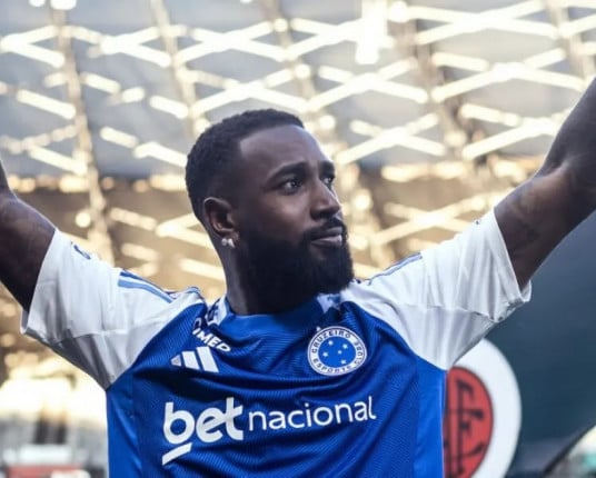 Futebol brasileiro gasta R$ 948 milhões e lidera ranking de transferências em janeiro no mundo