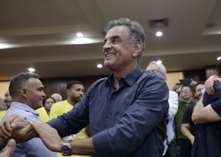 Aécio também disse que seu partido não deve apoiar Flávio ou o atual presidente Lula na disputa