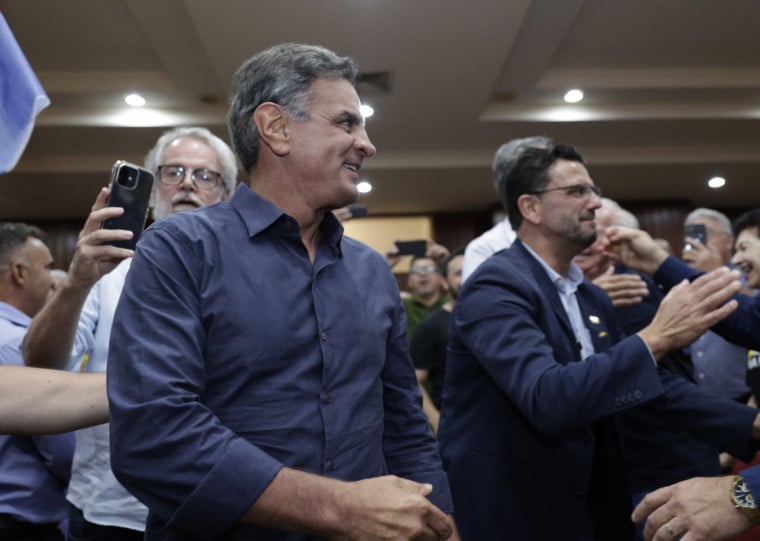 O presidente nacional do PSDB, o deputado federal Aécio Neves, foi recebido por lideranças tucanas em Porto Alegre