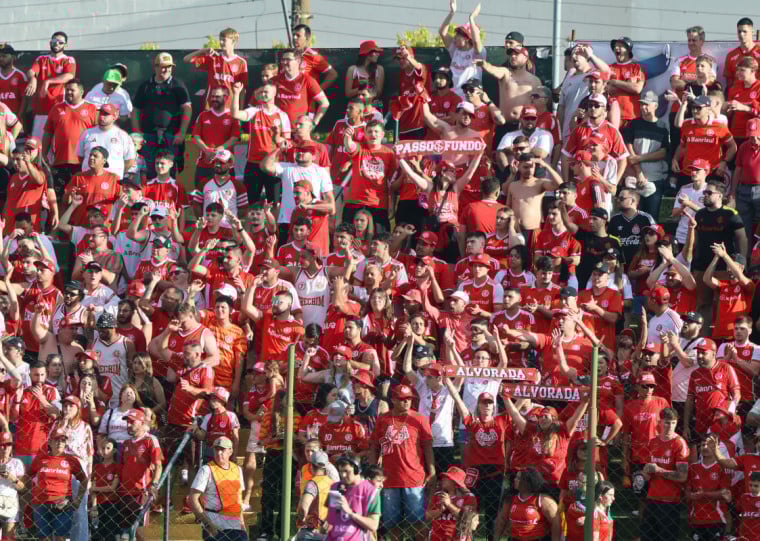 Mesmo com ingressos mais caros nas partidas entre a dupla, demanda tem crescido