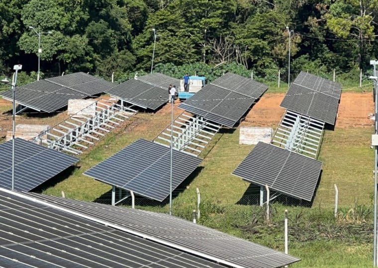 Substituição de mais de 600 placas integra obra custeada com R$ 822.908,00, recursos oriundos da Defesa Civil Nacional