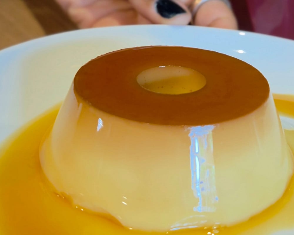 O pudim tradicional &eacute; o carro-chefe do neg&oacute;cio  | DENER PEDRO/ESPECIAL/JC