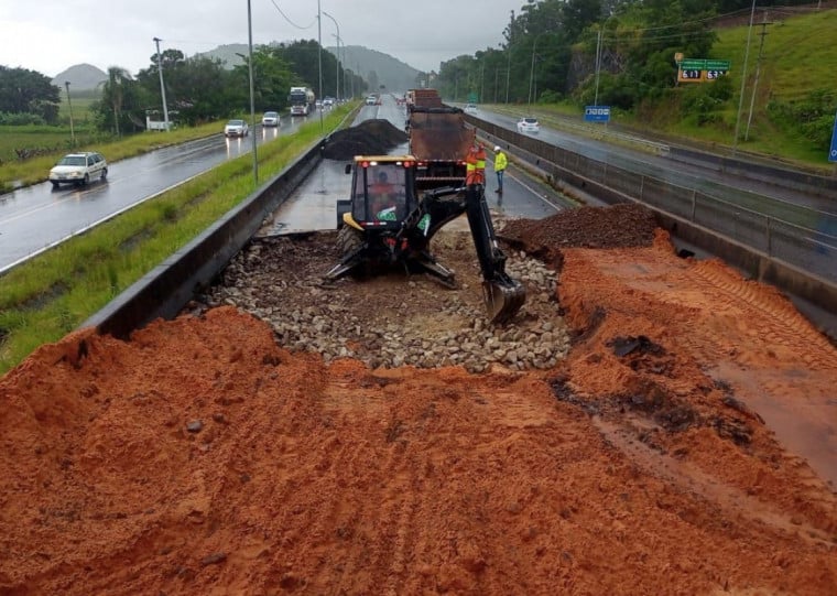 Apesar da interdição da pista, concessionária diz não haver lentidão no trecho mas recomenda atenção
