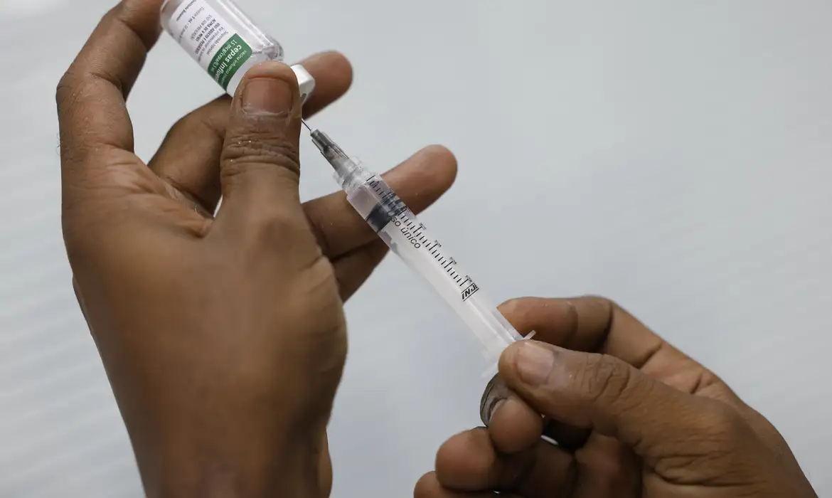 Principais vítimas da doença no País foram homens com mais de 65 anos