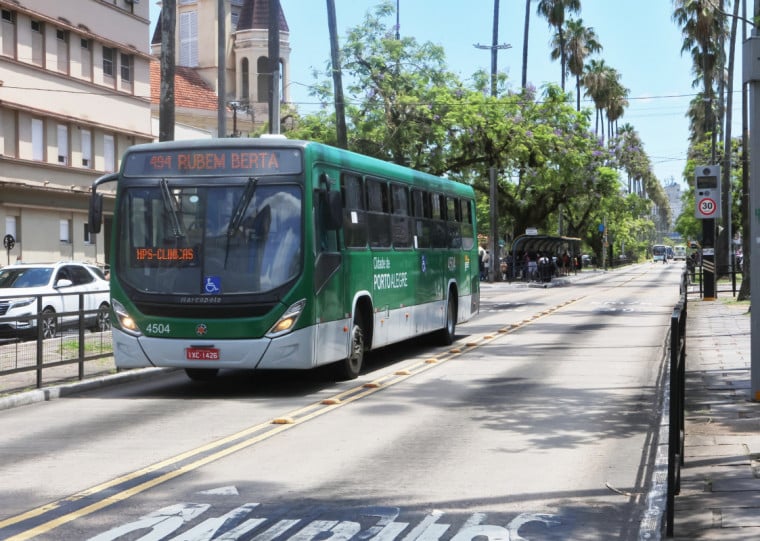 Transporte coletivo irá operar com tabela de feriado e com alterações devido ao jogo entre  Grêmio e Confiança