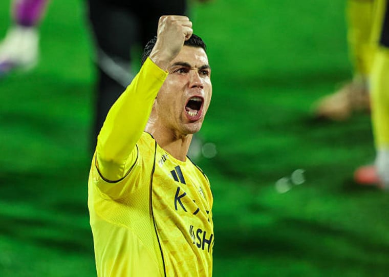 Pagamento de salários atrasados motivou retorno do craque português 