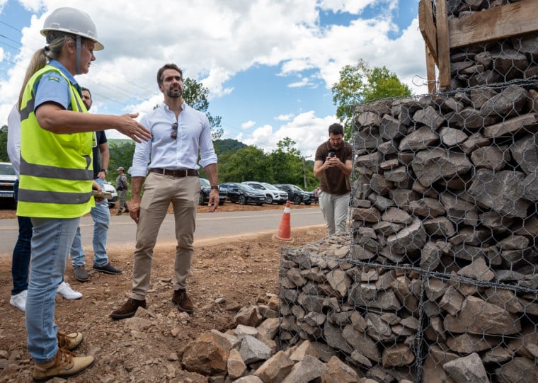 Intervenções na ERS-452 e na ERS-415  abrangem pavimentação, drenagem, taludes e pontes em mais de 36 quilômetros 