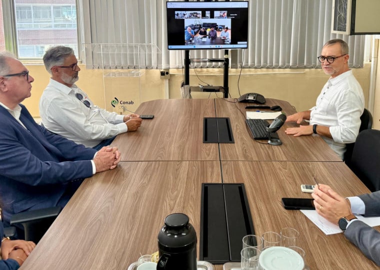 Também estiveram em pauta as possibilidades de adoção de políticas públicas para equilibrar os preços do arroz e ampliar a liquidez da atividade arrozeira