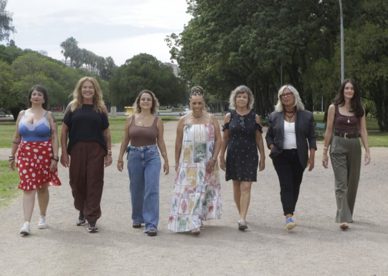 Bruna Paulin (esq), Cátia Tedesco, Raphaela Donaduce Flores, Silvia Abreu, Bebê Baumgarten, Roberta Amaral e Jéssica Barcellos estão na linha de frente da assessoria de imprensa cultural no RS