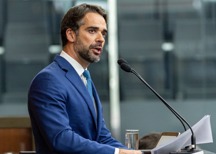 "É a primeira vez na nossa história democrática que o governador tem a oportunidade de falar não só sobre promessas, mas sobre resultados", afirmou Eduardo Leite (PSD)