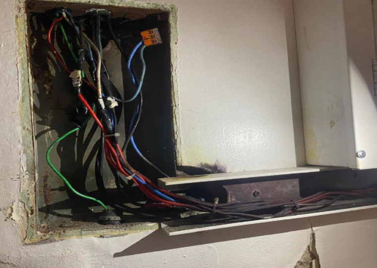 Sindicato aponta laudo técnico que condena rede elétrica e cobra afastamento imediato de servidores