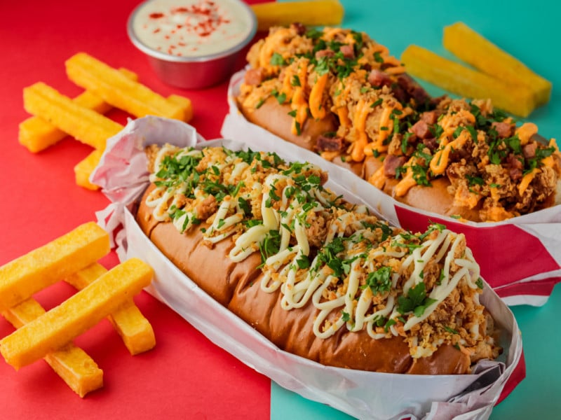 O Hot Rooster Chicago tamb&eacute;m &eacute; uma op&ccedil;&atilde;o no card&aacute;pio, existindo na vers&atilde;o tradicional e agridoce<br />Foto: Rooster Crispy Kitchen/Divulga&ccedil;&atilde;o/JC