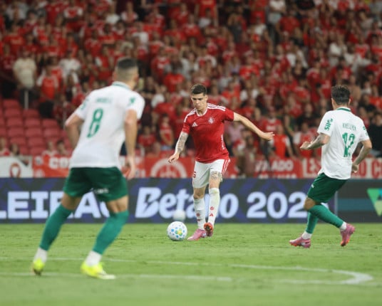 Inter é superado pelo Palmeiras no Beira-Rio e segue sem vencer no Brasileirão