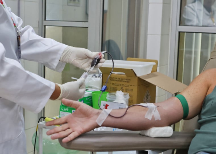 Embora a maior necessidade seja dos grupos O positivo e O negativo, o banco de sangue recebe doa&ccedil;&otilde;es de todos os tipos sangu&iacute;neos