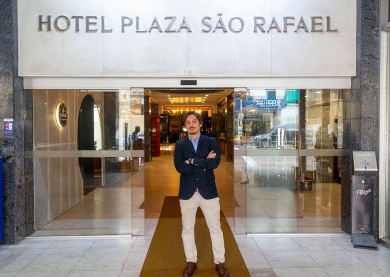  Hotelaria de Porto Alegre cresce 7% em ocupação com turismo brasileiro em alta. Presidente do Sindicato de Hotéis de Porto Alegre, Oscar Henrique Schmidt