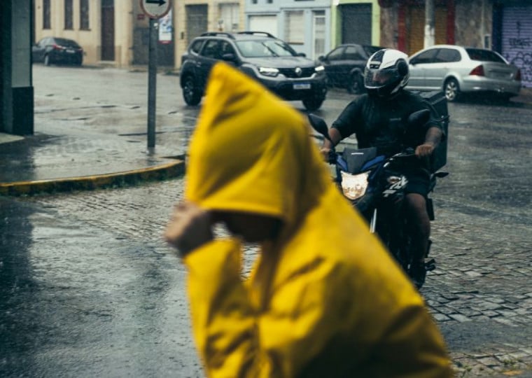 Rajadas de vento podem ter chegado a 100 quilômetros por hora em Pelotas