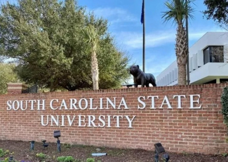 Escola colocou o câmpus em Orangeburg em lockdown e suspendeu as aulas nesta sexta-feira