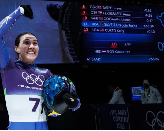 'Entre as melhores', diz brasileira do skeleton após resultado inédito