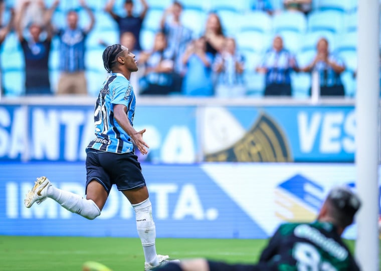 Tetê e Patryck marcaram os gols da partida