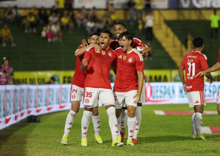 Aguirre abriu o placar na goleada de 3 a 0 do Internacional contra o Ypiranga em Erechim  
