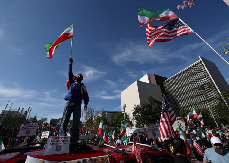 Agência de notícias semioficial iraniana Fars informou que partes do estratégico Estreito de Ormuz serão fechadas por algumas horas