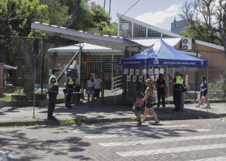Escola Cantinho Amigo contou com a&ccedil;&atilde;o da EPTC na nova &agrave;s aulas