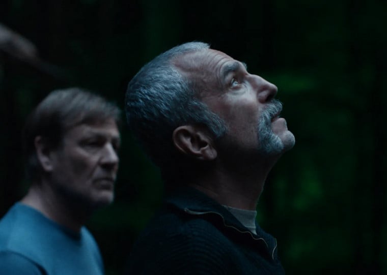 Daniel Day-Lewis (centro) retorna da aposentadoria no longa Anêmona