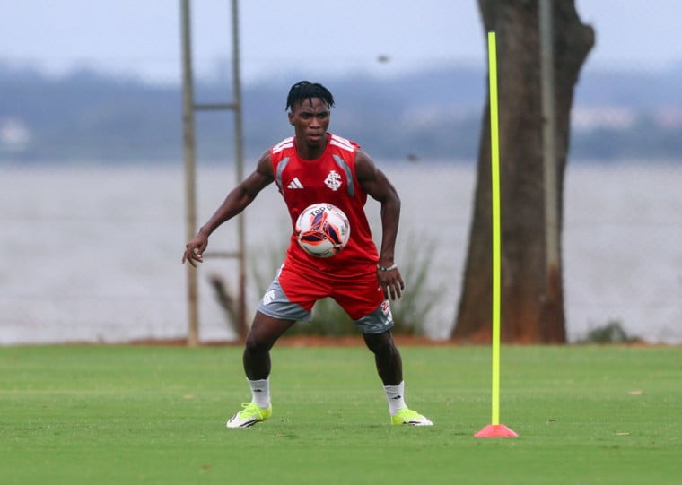 Benjamin voltou a treinar e deve aparecer nos relacionados no próximo sábado