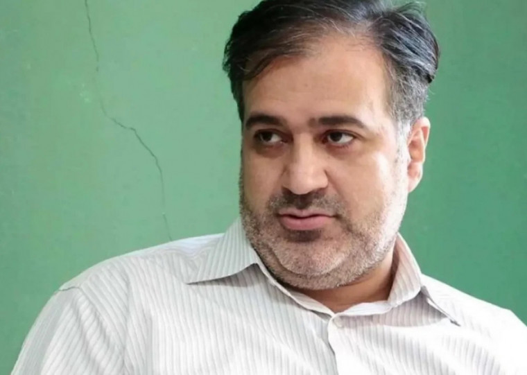 Mehdi Mahmoudian ficou detido por 17 dias, após assinar declaração contra repressão do governo do Irã