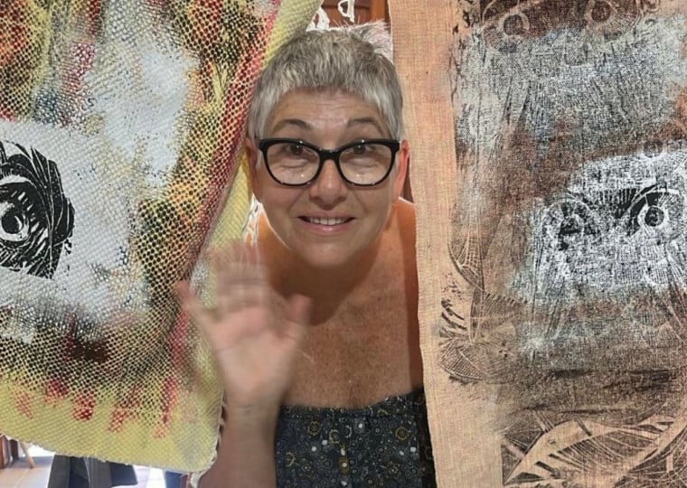 Sibelle Machado vive fora do Brasil há mais de 40 anos e participa de mostras na Europa
