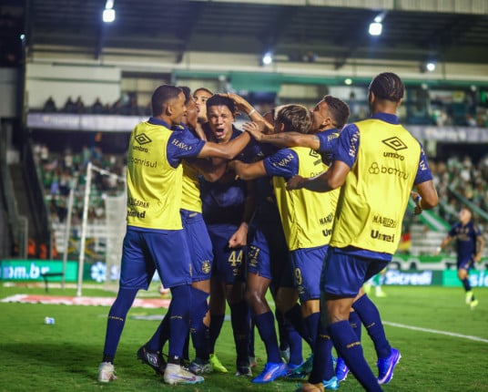 Grêmio elimina o Juventude nos pênaltis e vai enfrentar o Inter na final