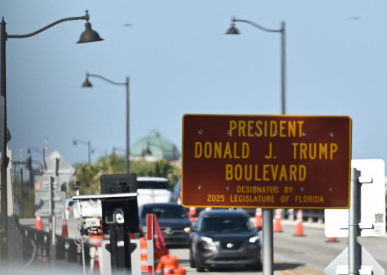Embora Trump frequentemente passe os fins de semana em seu resort, ele estava na Casa Branca durante este incidente