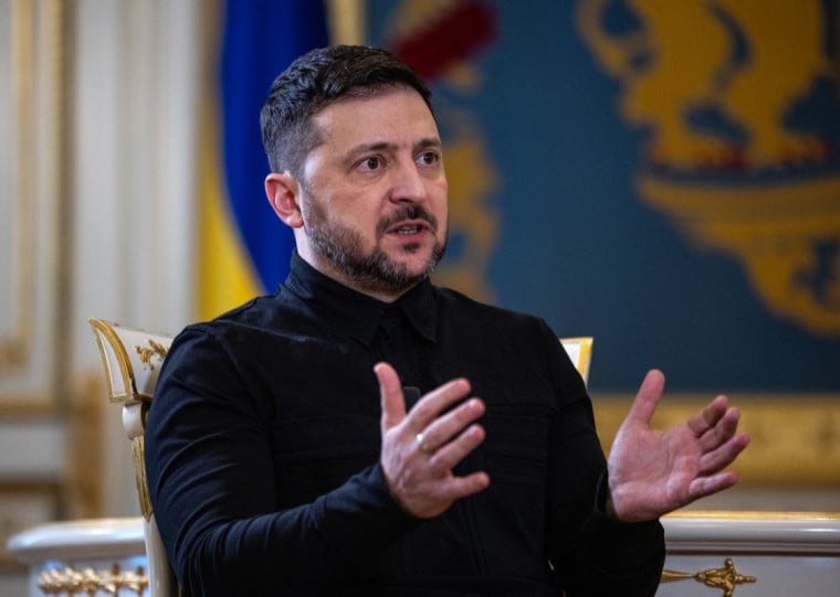 Zelensky afirmou que sua equipe de negociação mantém contato quase permanente com os americanos
