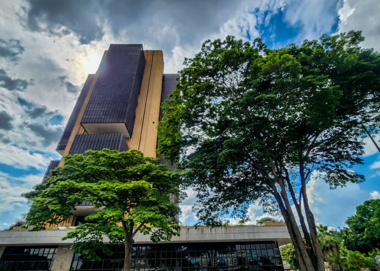 É o menor déficit desde novembro de 2024, quando o rombo era de 2,78% do PIB, aponta o BC