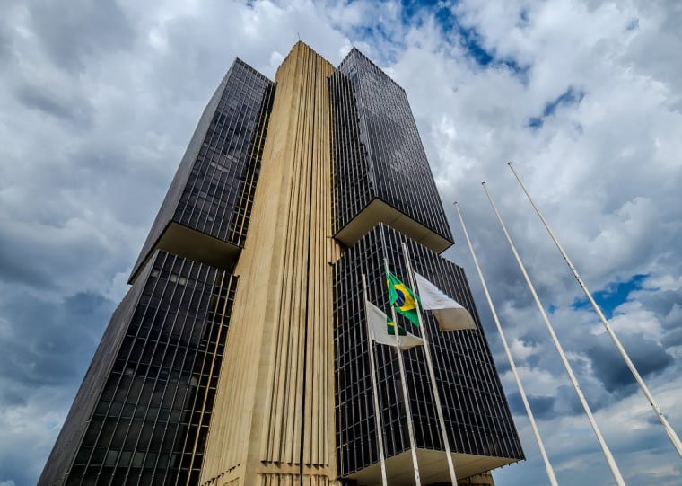 A projeção para o IPCA de 2027 caiu de 3,80% para 3,79%, conforme o Banco Central