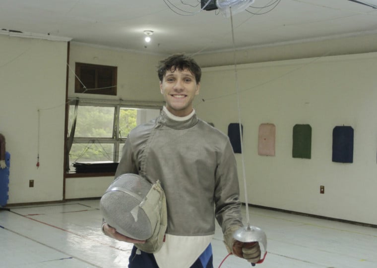 Esgrimista gaúcho transforma dificuldades de estrutura em motivação