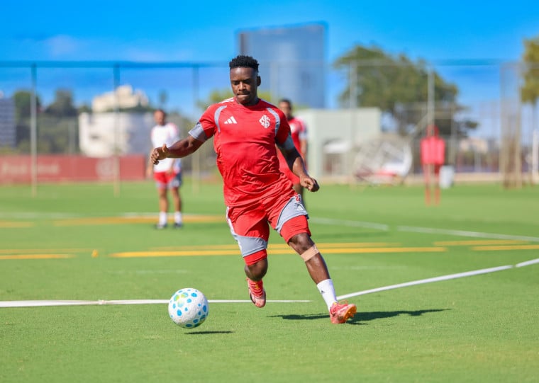 Carbonero volta ao time titular, após ser poupado nos jogos da semifinal do Estadual