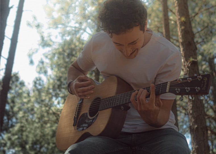 ‘Where The Light Is’ ocorre nesta quinta (26), às 21h
