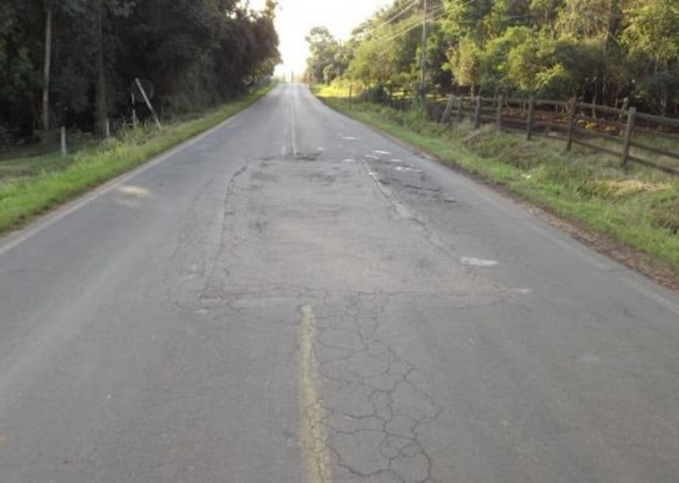 Buracos, afundamentos de pista e valetas foram identificadas em avaliação do trecho