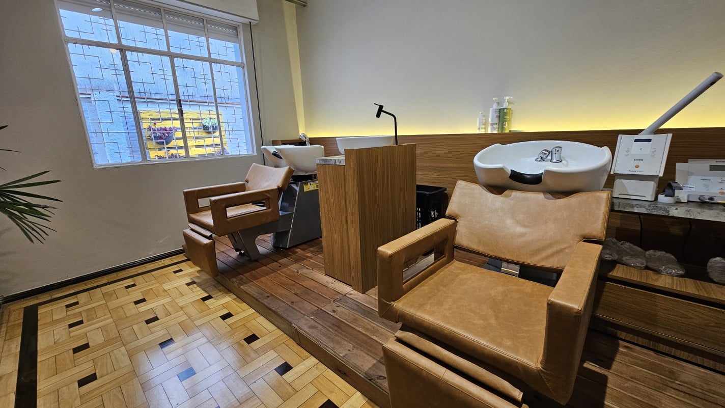 Uma sala &eacute; dedicada exclusivamente aos lavat&oacute;rios | NATHAN LEMOS/JC